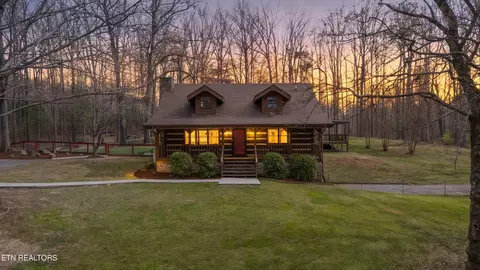 5726 Wolfenbarger Ln, Knoxville, TN 37938