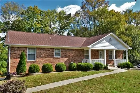 611 Blue Ridge Dr, Columbia, TN 38401