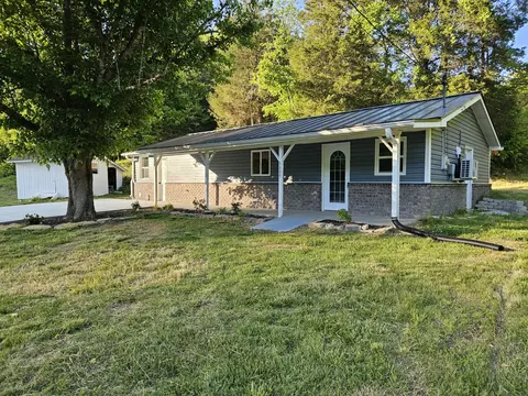 3337 Hartsville Rd, Lafayette, TN 37083