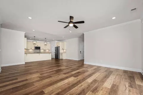 Living - 3532 Magruder Dr, Murfreesboro, TN 37129 photo 4 of 5