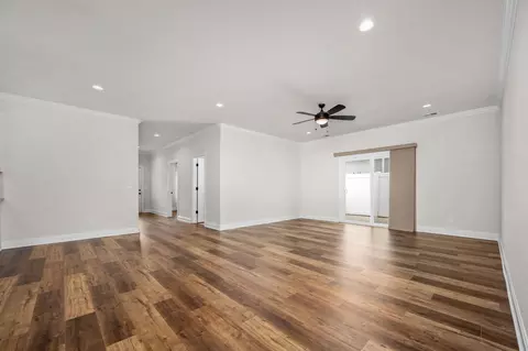 Living - 3532 Magruder Dr, Murfreesboro, TN 37129 photo 3 of 5