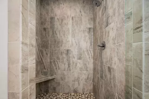 Bath - 3532 Magruder Dr, Murfreesboro, TN 37129 photo 2 of 4