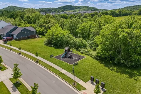 View/Area - 2037 Oglethorpe Dr, Franklin, TN 37064 photo 2 of 3