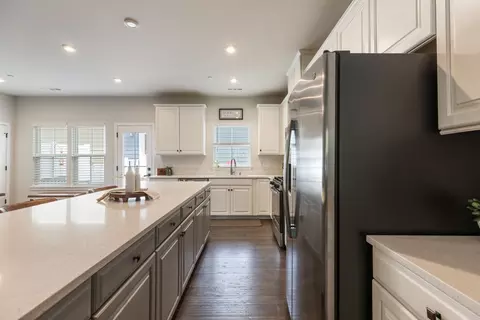 Kitchen - 2037 Oglethorpe Dr, Franklin, TN 37064 photo 5 of 8