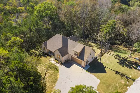 2320 Bob Cheek Rd, Lewisburg, TN 37091