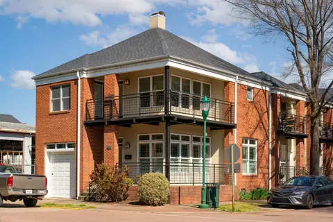 229 W 17th St, Chattanooga, TN 37408