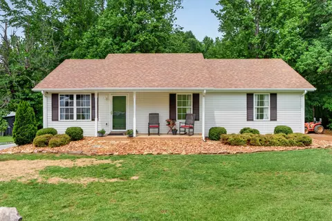 2381 Palmyra Rd, Palmyra, TN 37142