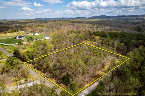 1938 Hopewell Rd, Knoxville, TN 37920