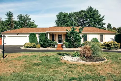 67 Lake Ln, Winchester, TN 37398