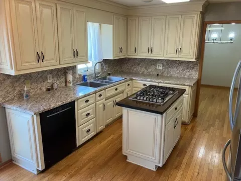 Kitchen - 204 Tammy Dr, Decherd, TN 37324 photo 2 of 2