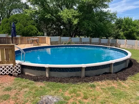 Exterior - 204 Tammy Dr, Decherd, TN 37324 photo 3 of 10