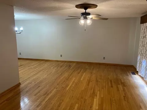 Living - 204 Tammy Dr, Decherd, TN 37324 photo 1 of 3