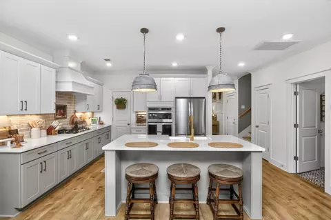 Kitchen - 5440 Pointer Pl, Murfreesboro, TN 37129 photo 5 of 5