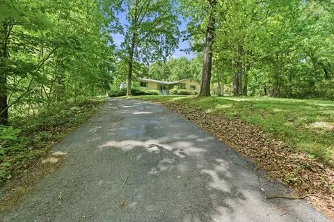 6603 Shedden Rd, Greenbrier, TN 37073