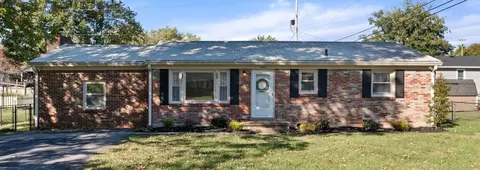 2706 Driftwood Dr, Springfield, TN 37172
