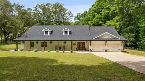 7229 S Wolftever Dr, Ooltewah, TN 37363