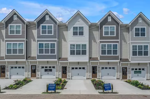 701 Taylor Dr, Chapel Hill, TN 37034