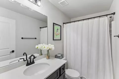 Bath - 4004 John Marsh Rd, Spring Hill, TN 37174 photo 3 of 4