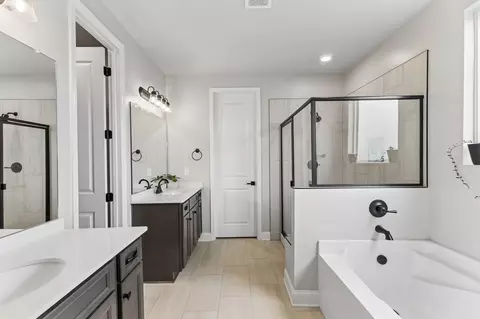 Bath - 4004 John Marsh Rd, Spring Hill, TN 37174 photo 1 of 4