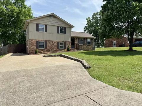 106 Overlook Dr, Hendersonville, TN 37075