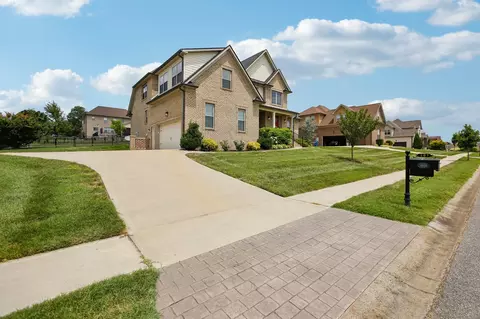 207 Manscoe Pl, Clarksville, TN 37043