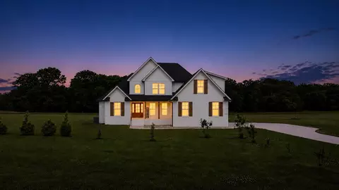 832 Longview Rd, Shelbyville, TN 37160