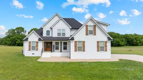 832 Longview Rd, Shelbyville, TN 37160