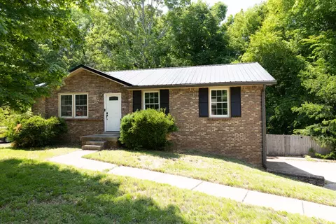 2733 Turner Ln, Clarksville, TN 37040