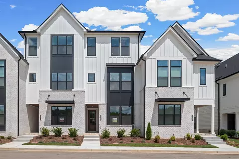 2068 Conductor Ln, Thompsons Station, TN 37179