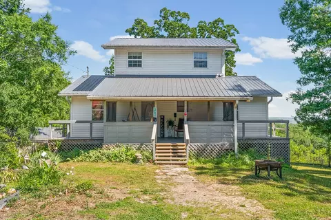 Exterior - 171 Eagle Nest Ct, Dover, TN 37058 photo 2 of 7