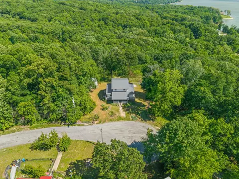 View/Area - 171 Eagle Nest Ct, Dover, TN 37058 photo 1 of 6