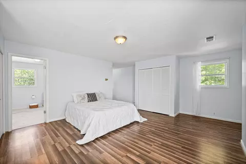 Bedroom - 171 Eagle Nest Ct, Dover, TN 37058 photo 4 of 5