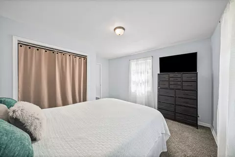 Bedroom - 171 Eagle Nest Ct, Dover, TN 37058 photo 2 of 5
