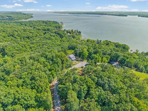 171 Eagle Nest Ct, Dover, TN 37058
