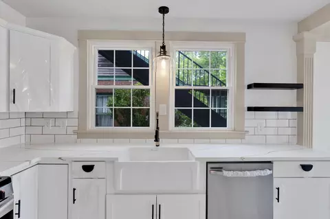 Kitchen - 308 Walnut St, Springfield, TN 37172 photo 4 of 5