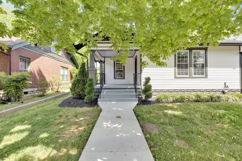 Exterior - 308 Walnut St, Springfield, TN 37172 photo 4 of 7
