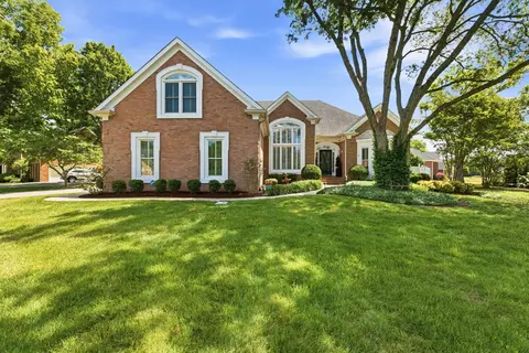 2102 Stillwell Ct, Murfreesboro, TN 37130