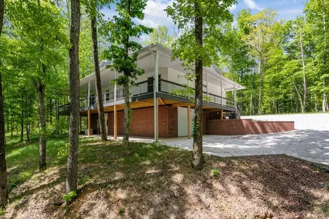 6130 Clydeton Rd, Waverly, TN 37185
