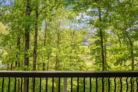 6130 Clydeton Rd, Waverly, TN 37185