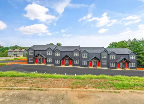 1479 William Holt Blvd, Sevierville, TN 37862