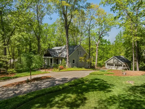 111 Riverpoint Rd, Signal Mountain, TN 37377