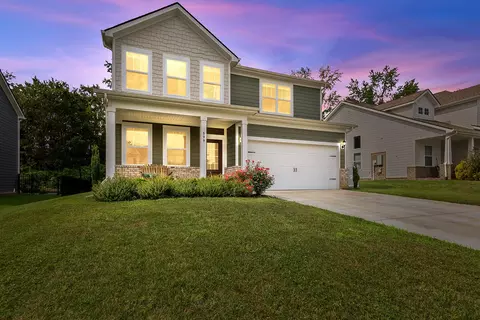 599 Ballard Dr, White House, TN 37188