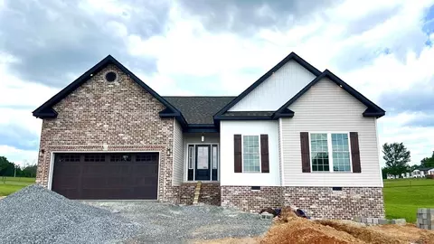 77 Bakersfield Dr, Cadiz, KY 42211