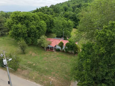 102 Sugar Tree Rd, Pulaski, TN 38478