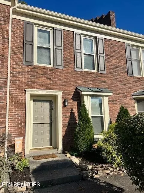 130 Durwood Rd #E, Knoxville, TN 37922
