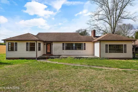 555 Binfield Rd, Maryville, TN 37801