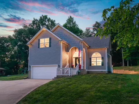 2685 Mockingbird Hill Rd, Palmyra, TN 37142