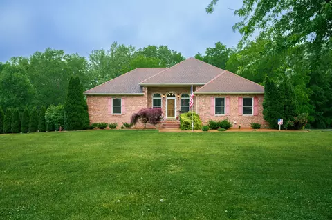 778 Fox Run Ln, Lafayette, TN 37083