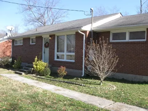 911 Hunt St, Murfreesboro, TN 37130