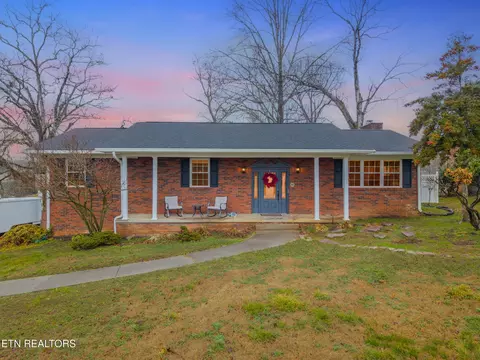2913 Staffordshire Blvd, Powell, TN 37849